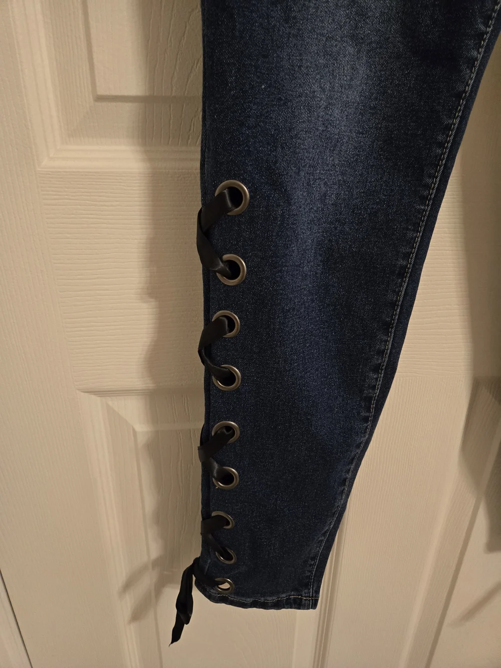 NY&C Women’s Dark Blue Lace-Up Jeans Size 6 - Picture 2 of 8